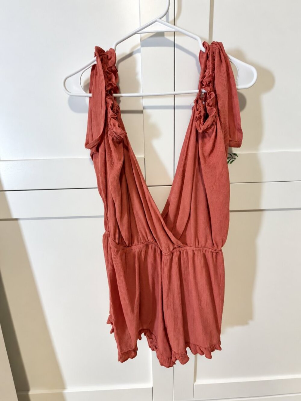 Topshop - Rose Ruffle Plunge Romper | Size 12 / L